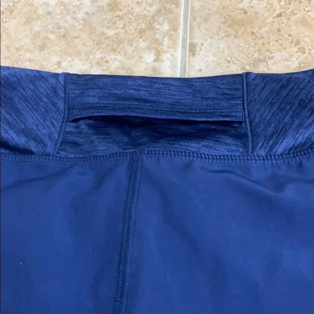 BNWOT Reebok activewear shorts L - Picture 4 of 4